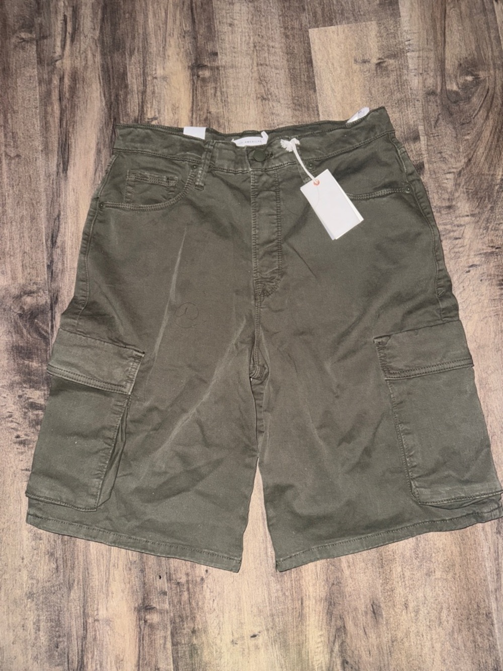 Good American Twill Cargo Shorts Olive Green NWT Sz 4/27 Utility Bermuda - Picture 2 of 10